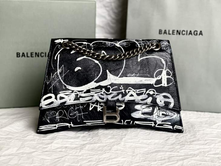 Picture of Balenciaga Handbags _SKUfw177416535fw